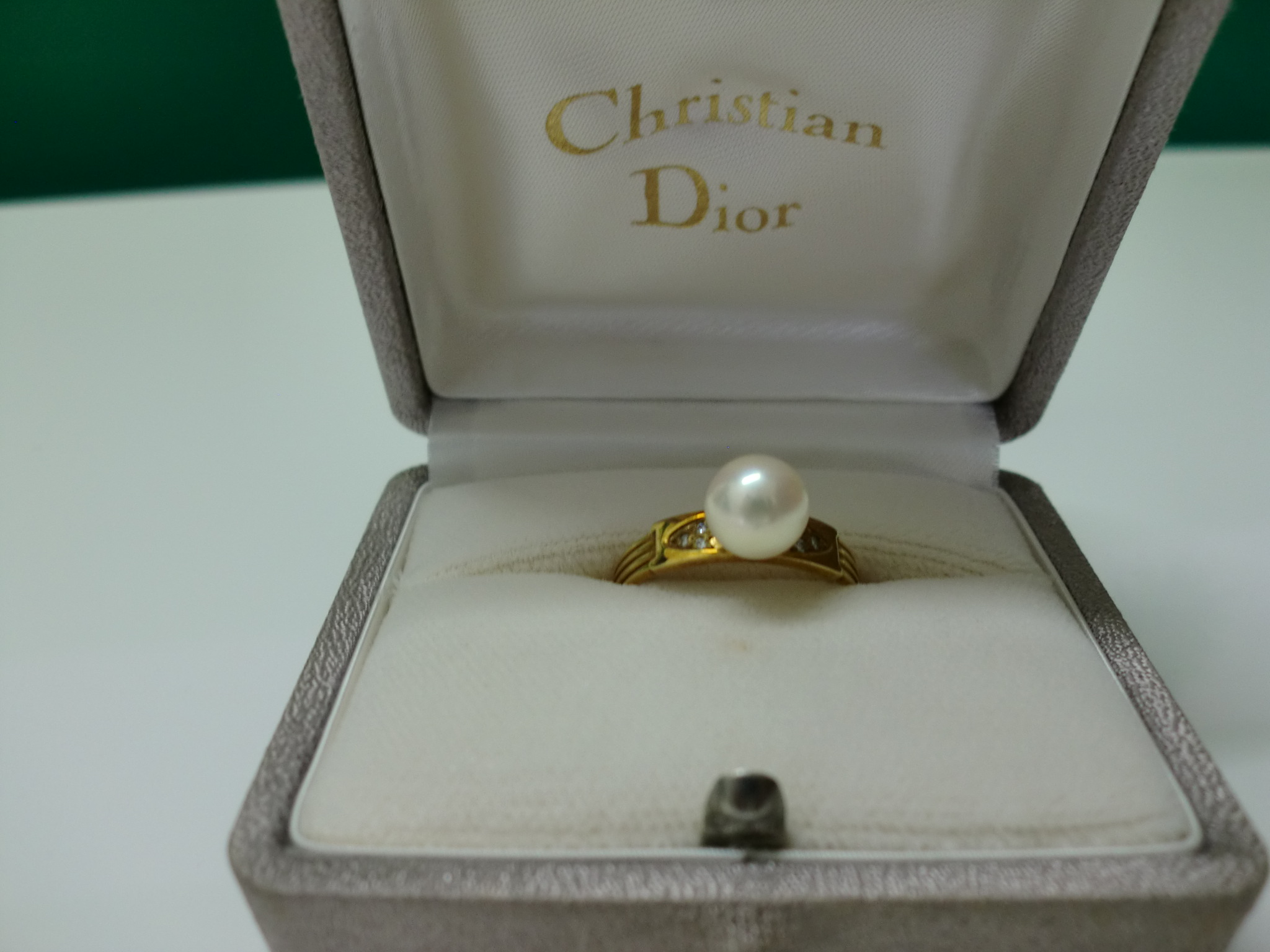 Christian Dior クリスチャンディオール  750 リング メレーダイヤ0.041Ct　パール7.6ｍｍ