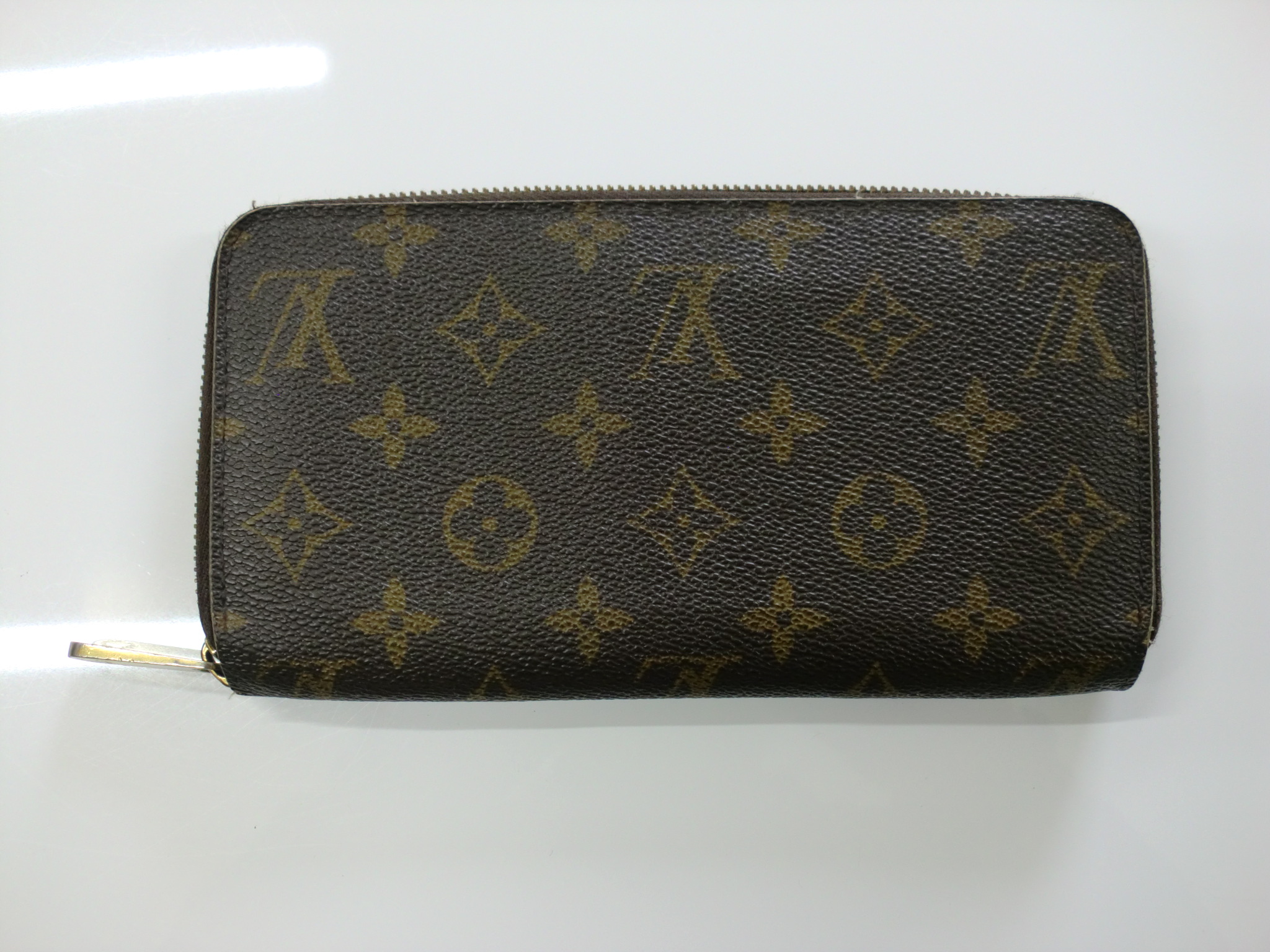 LOUIS VUITTON ルイヴィトン モノグラム ジッピーウォレット ラウンドファスナー 長財布